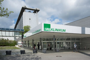 Main entrance LMU Klinikum München - Klinikum Großhadern